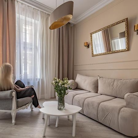 Glow Apartments - Apartment Dubaj Glamour, Ulica Dluga Old Town กดัญสก์ ภายนอก รูปภาพ