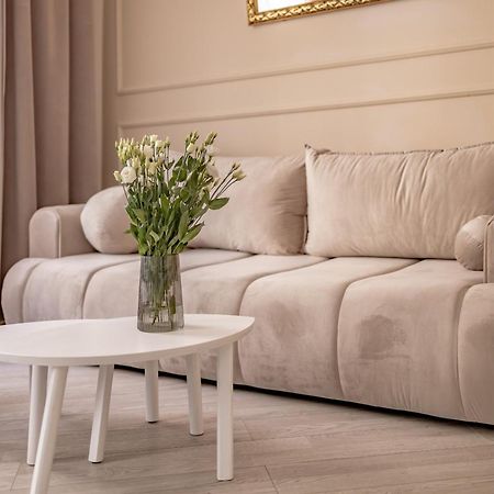 Glow Apartments - Apartment Dubaj Glamour, Ulica Dluga Old Town กดัญสก์ ภายนอก รูปภาพ