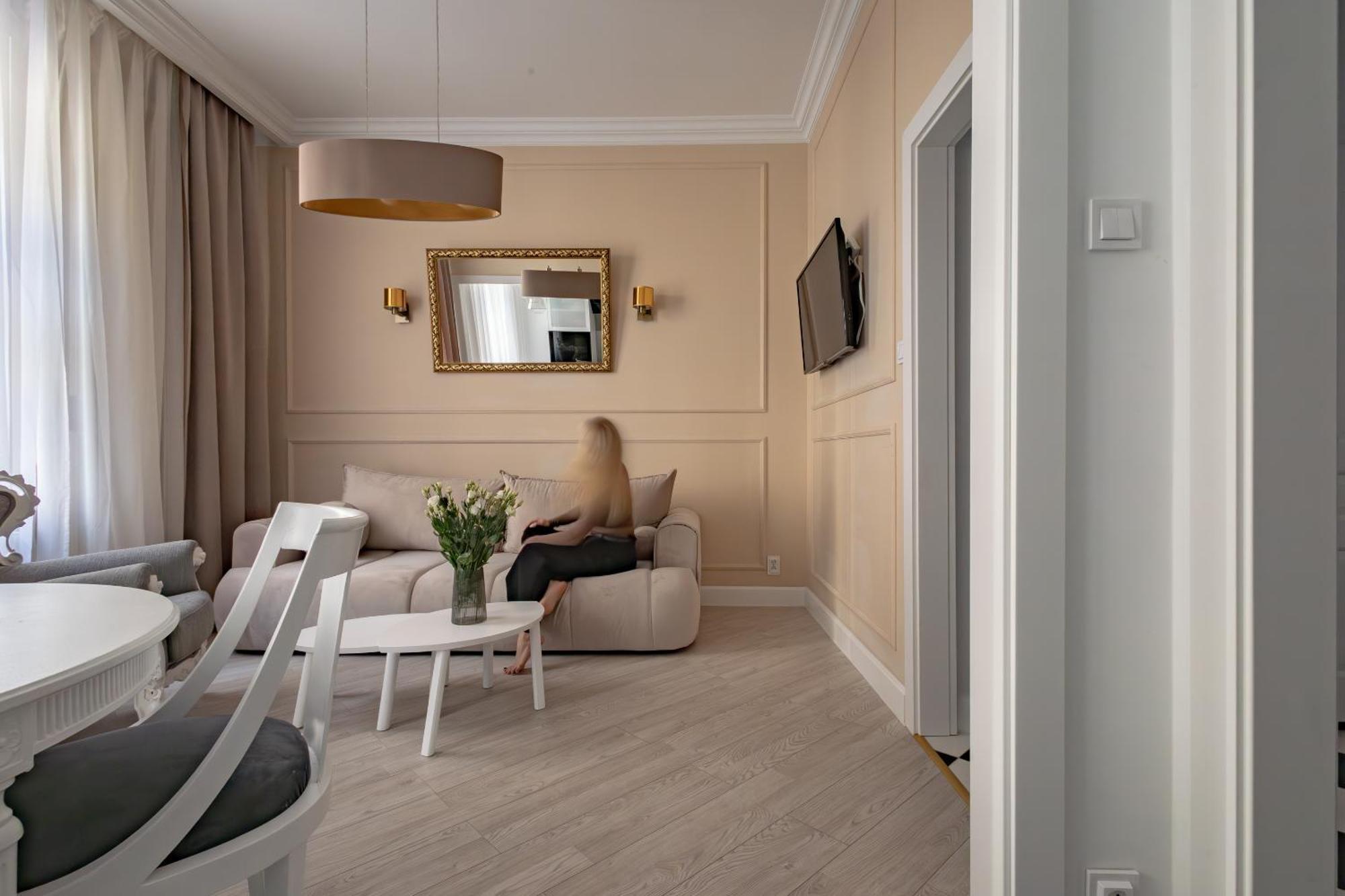 Glow Apartments - Apartment Dubaj Glamour, Ulica Dluga Old Town กดัญสก์ ภายนอก รูปภาพ